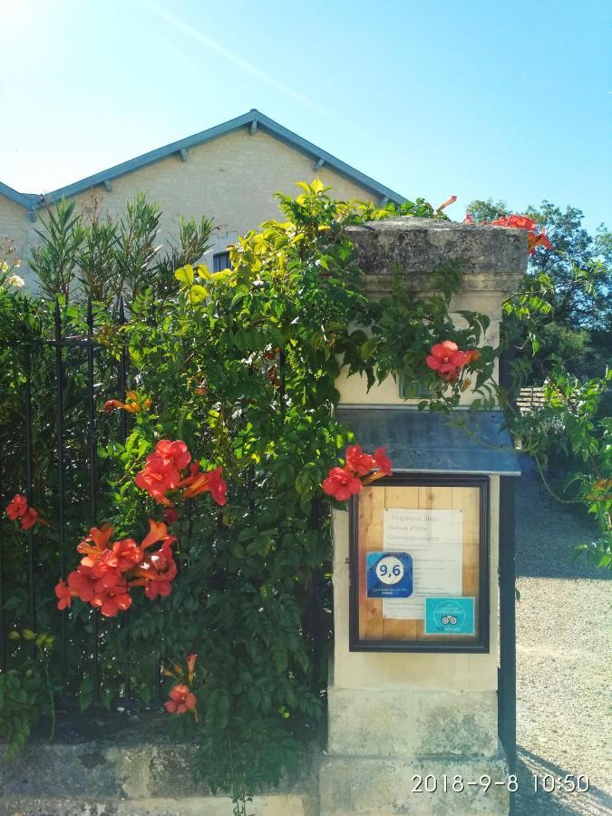 Chambre D'Hotes La Grenade Bleue Pons Exterior foto